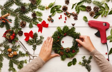 Ayrıntılar için Noel DIY. El yapımı craft Noel dekorasyonu, yaratıcı çelenk