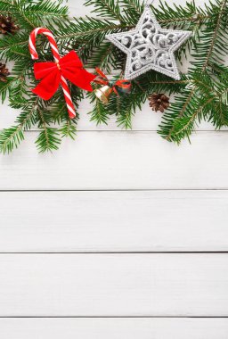 Noel dekorasyon, süs eşyaları ve çelenk çerçeve arka plan