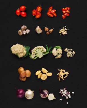 Kolaj izole siyah arka plan üzerine çeşitli sebze