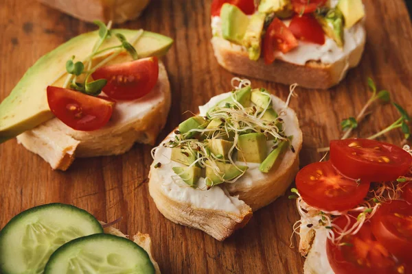 Sağlıklı vejetaryen sandviç çeşitli — Stok fotoğraf