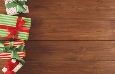 Renkli Noel mevcut kutulara için ahşap arka plan