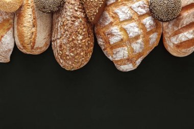 Fırın kavramı. Ekmek arka plan üzerinde balck izole bol