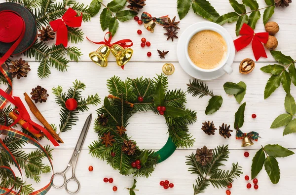 Detalles para Navidad bricolaje. Artesanía artesanal decoración de Navidad — Foto de Stock