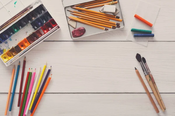 Çizim araçları, kırtasiye, işyeri sanatçı