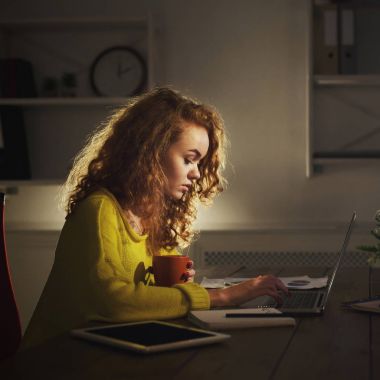 Çalışma evde geç akşam kadar serbest meslek