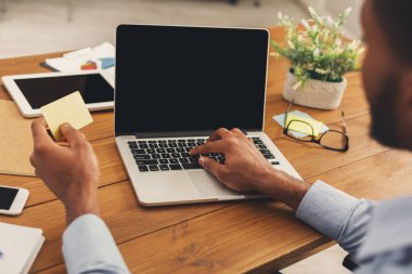 Siyah adam online kredi kartı ile alışveriş
