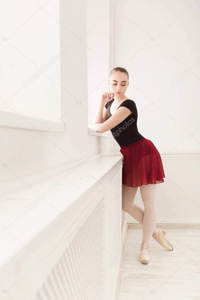 Beautiful ballerina dance in pointe