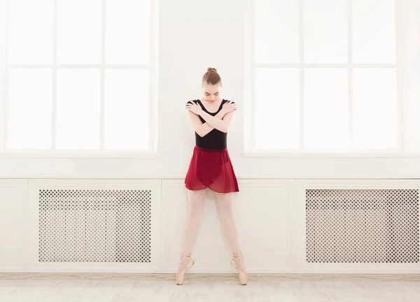 Piękne baleriny taniec na pointe — Zdjęcie stockowe