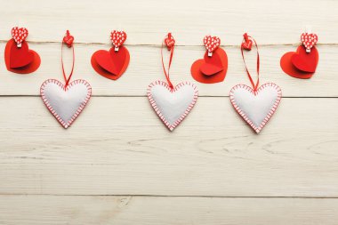 Sevgililer günü arka plan, el yapımı yastık kalpler Wood, kopya alanı