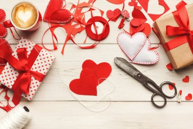 Sevgililer günü el yapımı scrapbooking arka plan, kesme ve yapıştırma o