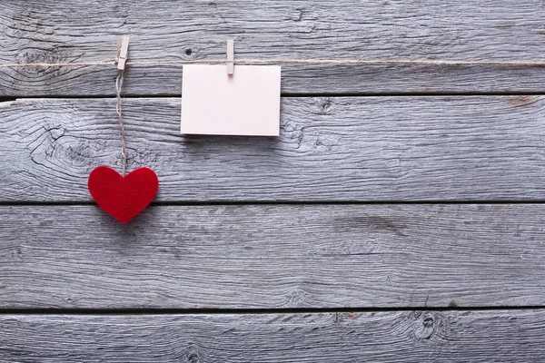 Valentine day , paper heart and card on wood background — Stock Photo, Image