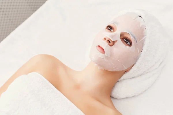 Maschera viso, trattamento di bellezza spa, cura della pelle — Foto Stock