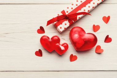 Sevgililer günü arka plan, kopya alanı ile ahşap el yapımı Kalpler