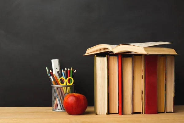 Back to school conceptual background — Stock Photo, Image