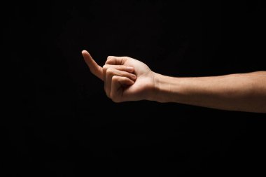 Erkek el izole üzerinde siyah arka plan çağırıyor