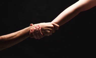 Eller erkek ve kadın siyah izole aşık