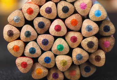 Renkli kalemler ipuçları, arka plan sanat yığını