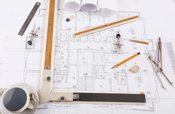 Arkitekturprojekt, Engineering verktyg på bordet. — Stockfoto