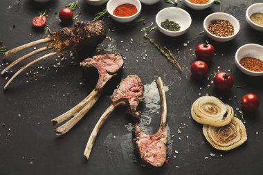 Kuzu raf baharat ürün çeşitliliği ile