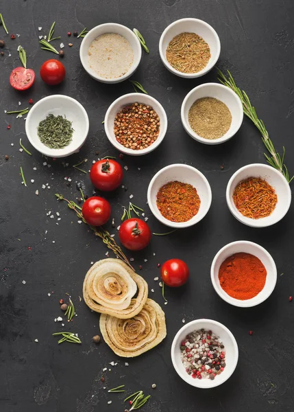 Diverse spices in small cups — Stock Photo, Image