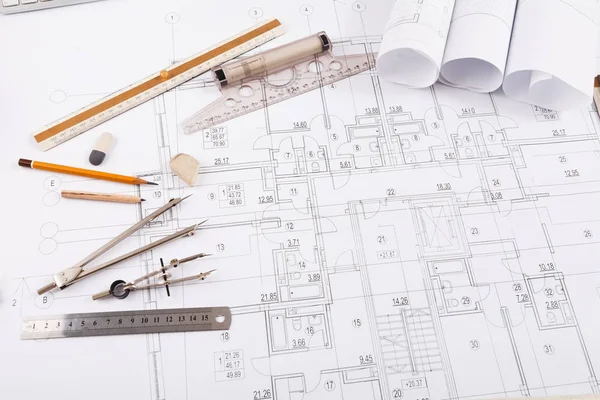 Architecturaal project, Engineering tools op tafel. — Stockfoto