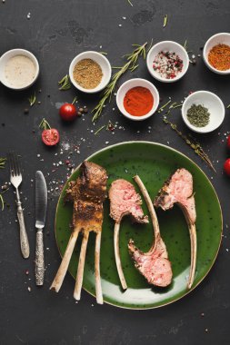 Kuzu raf baharat ürün çeşitliliği ile