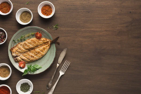 White fish juicy fillet grilled on barbecue — Stock Photo, Image