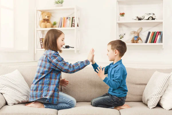 Play clapping hands together, children game — Stock Photo, Image