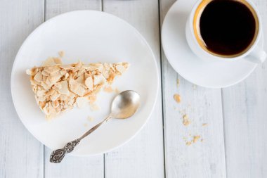 Klasik Napoleon pasta tatlı kısmını