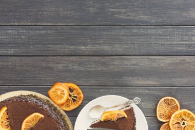 Çikolatalı kek krem ve profiterol