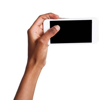 Siyah el boş ekran ile mobil akıllı telefon tutarak