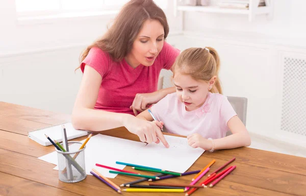 stock image Mother drawing with her daughter