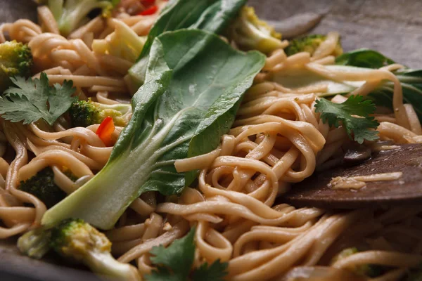 Comida asiática, cozinhar no restaurante close-up — Fotografia de Stock