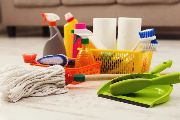 Buckets with sponges, chemicals bottles and mopping stick. — Stock Photo, Image