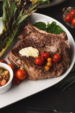 Sulu biftek biftek restoranı hizmet