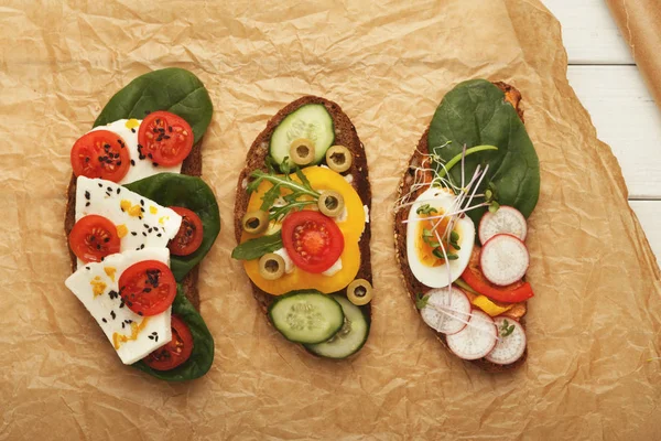 Variety of healthy vegetarian sandwiches — Stock Photo, Image