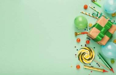 Hediye ve lolipop doğum günü parti arka plan