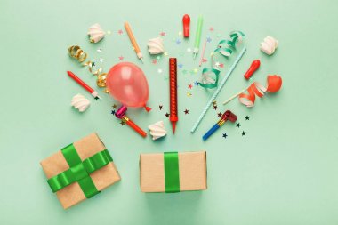 Hediye ve lolipop doğum günü parti arka plan