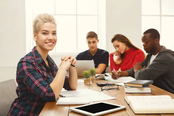 Woman using laptop at modern office — Stock Photo, Image