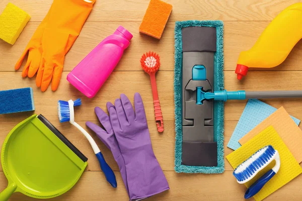 Various cleaning supplies, housekeeping background — Stock Photo, Image