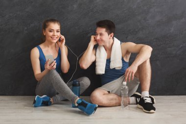 Müzik smartphone ile uygun çift
