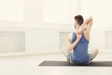Adam eğitim yoga kopya alanı