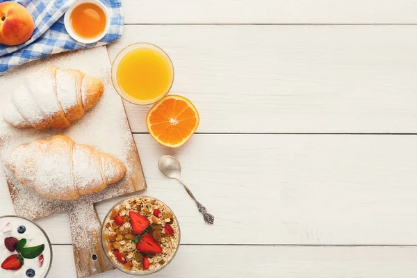 Tradizionale francese colazione sfondo copia spazio — Foto Stock