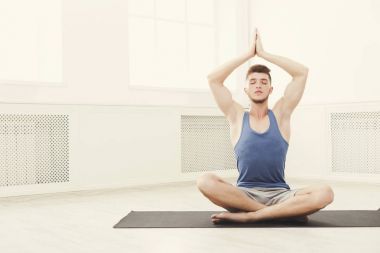 Adam eğitim yoga lotus poz, kopya alanı