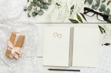 Planlayıcısı kontrol listesi ile gelin arka plan