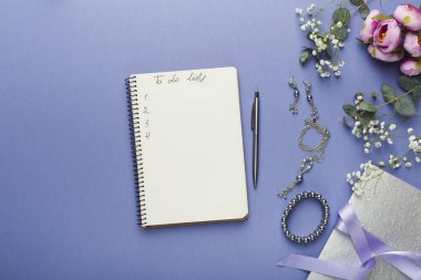 Planlayıcısı kontrol listesi ile gelin arka plan