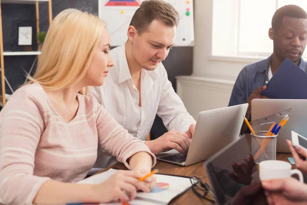 Concentrated business people working at office — Stock Photo, Image