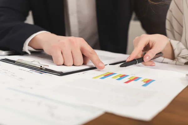 Business colleagues working with documents — Stock Photo, Image