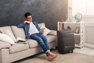 Adam tatil Planlama, Bilet rezervasyon tablet ile