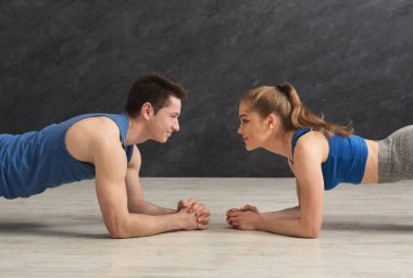 Fitness çift tahta kapalı eğitim